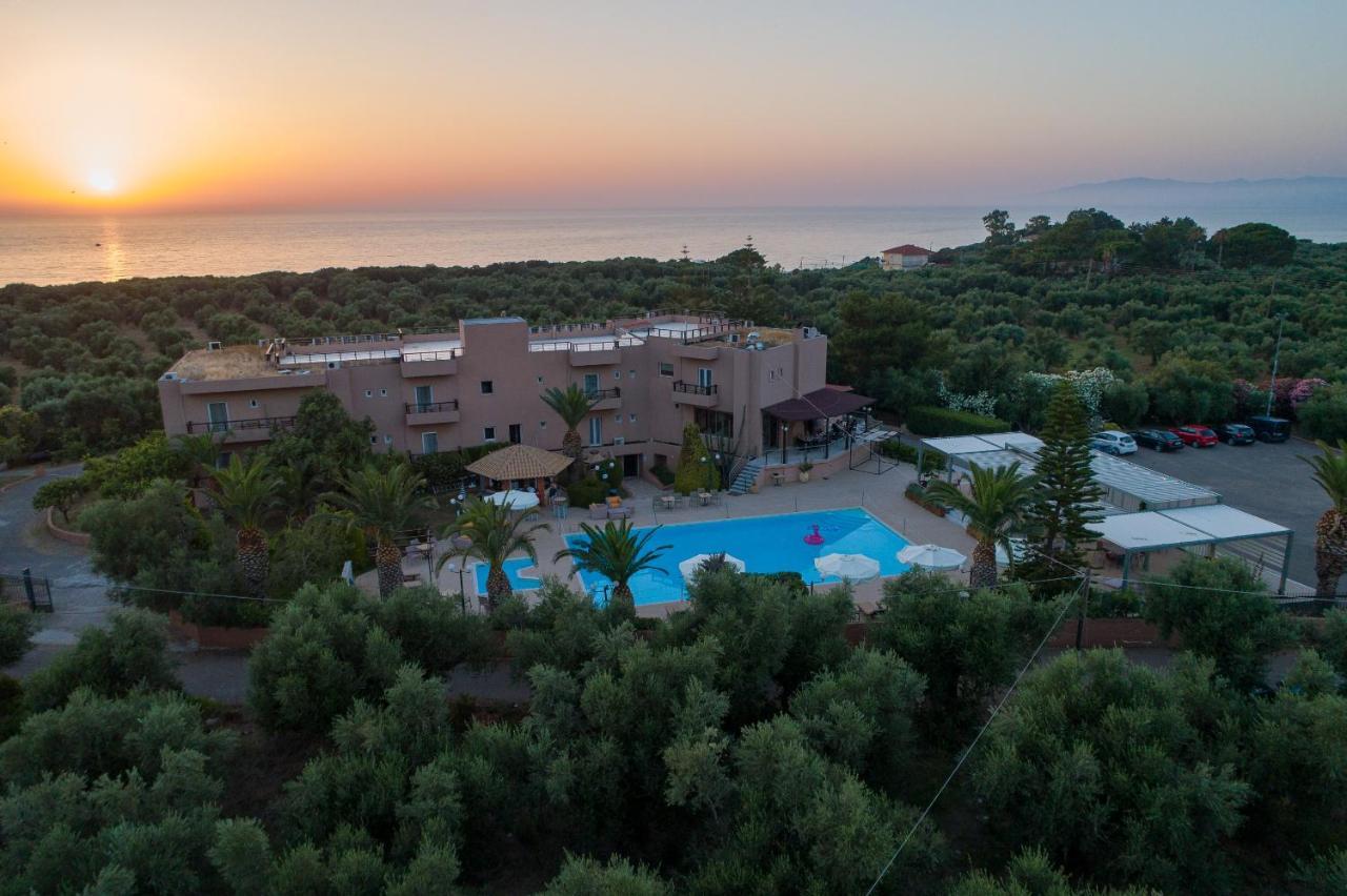 Apollo Art Hotel